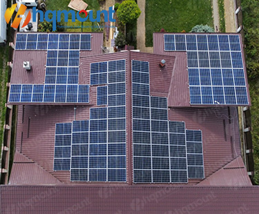 Проект монтажу даху з сонячної черепиці потужністю 150 кВт
        